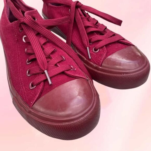Dark burgundy converse like sneakers - Picture 3 of 4